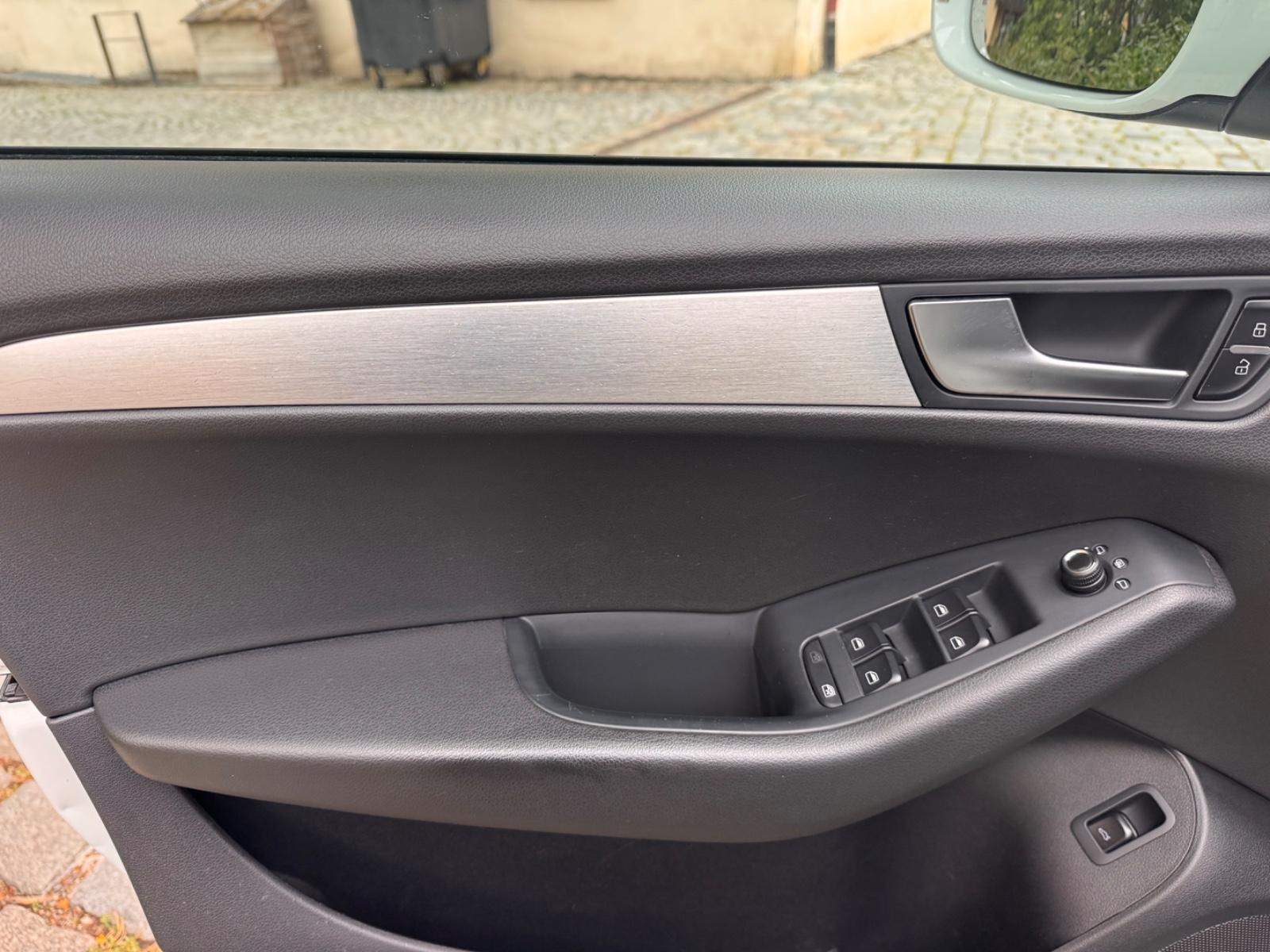 AUDI Q5 3.0 TDI QUATTRO S-LINE 2TE HAND | 239 ch | BVA | HAYON ÉLECTRIQUE | PACK SPORT | VOLANT EN CUIR