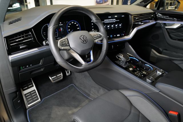Volkswagen Touareg R eHybrid 4Motion AHK Dynaudio HuD 360° 