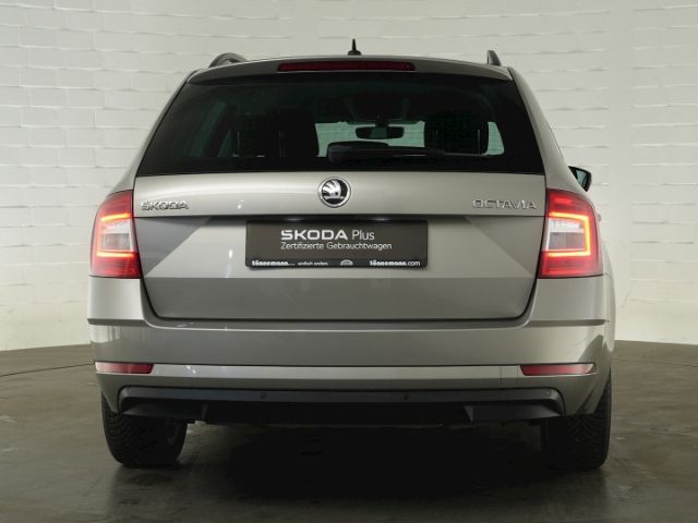 Octavia COMBI AMBITION TDI+NAVI+SITZHEIZUNG+PARK