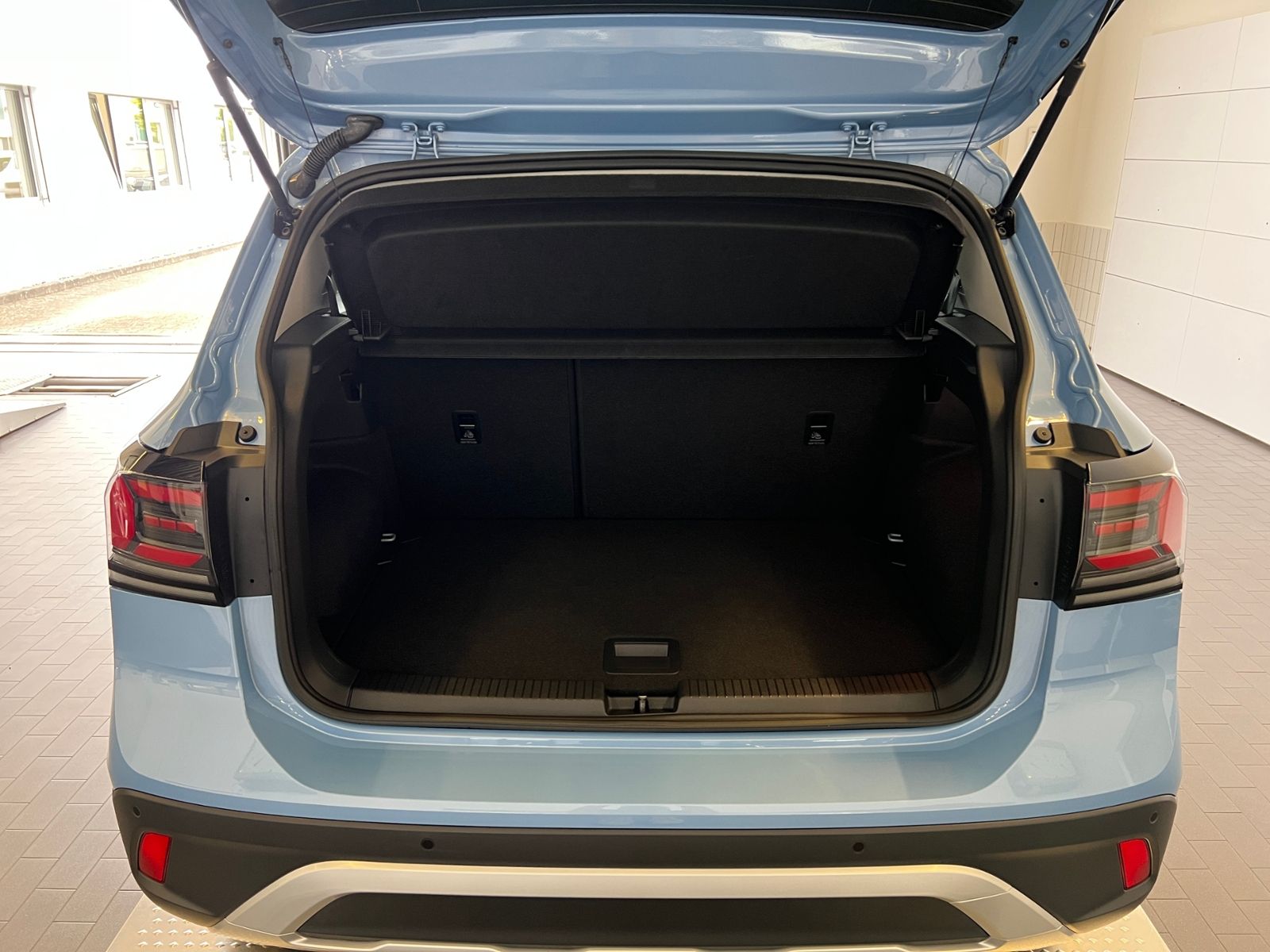 Fahrzeugabbildung Volkswagen T-Cross Life 1.0 l TSI *LED,ACC,Navi,Kamera,16''