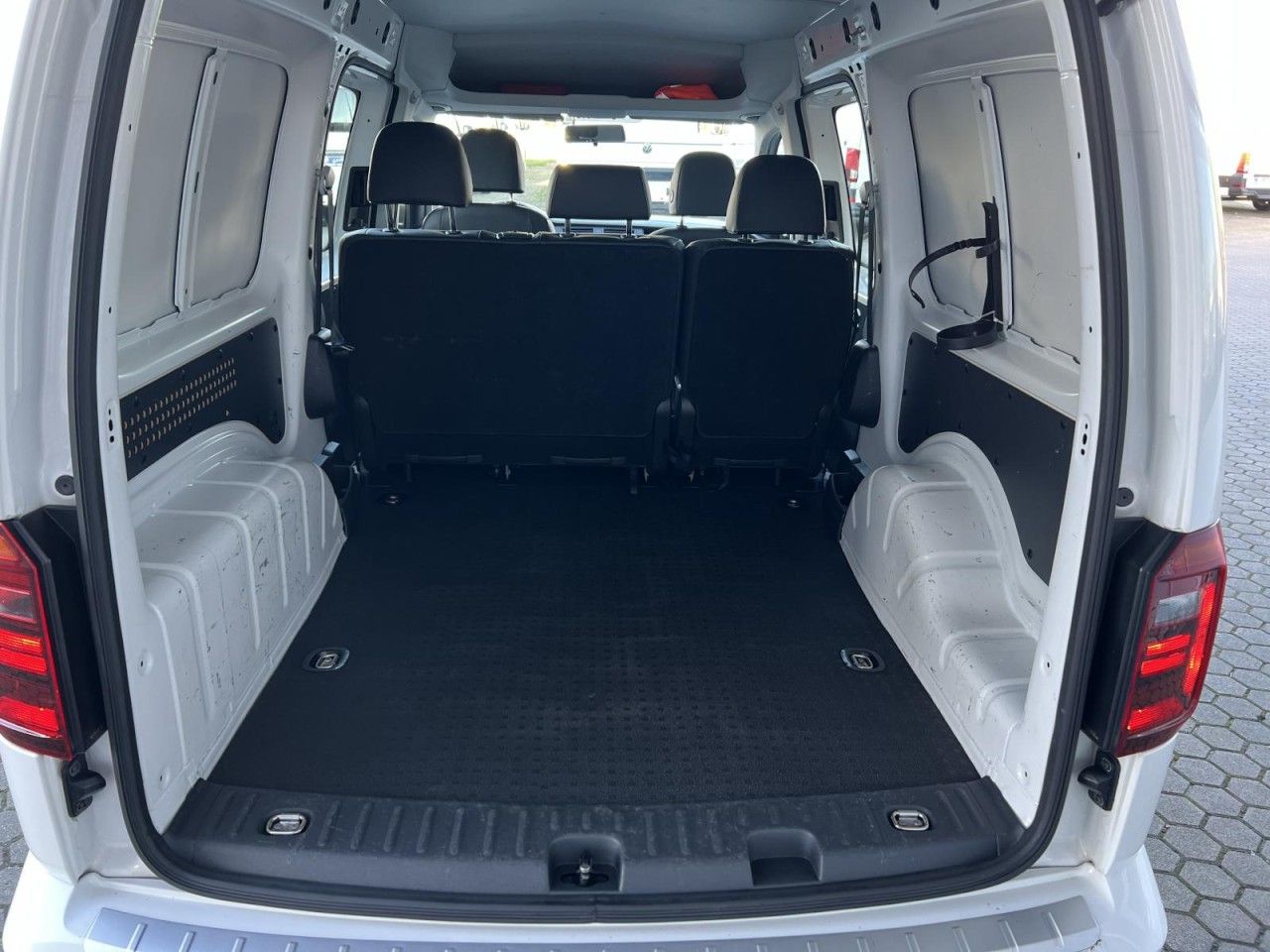 Volkswagen Caddy Maxi - Bild 7