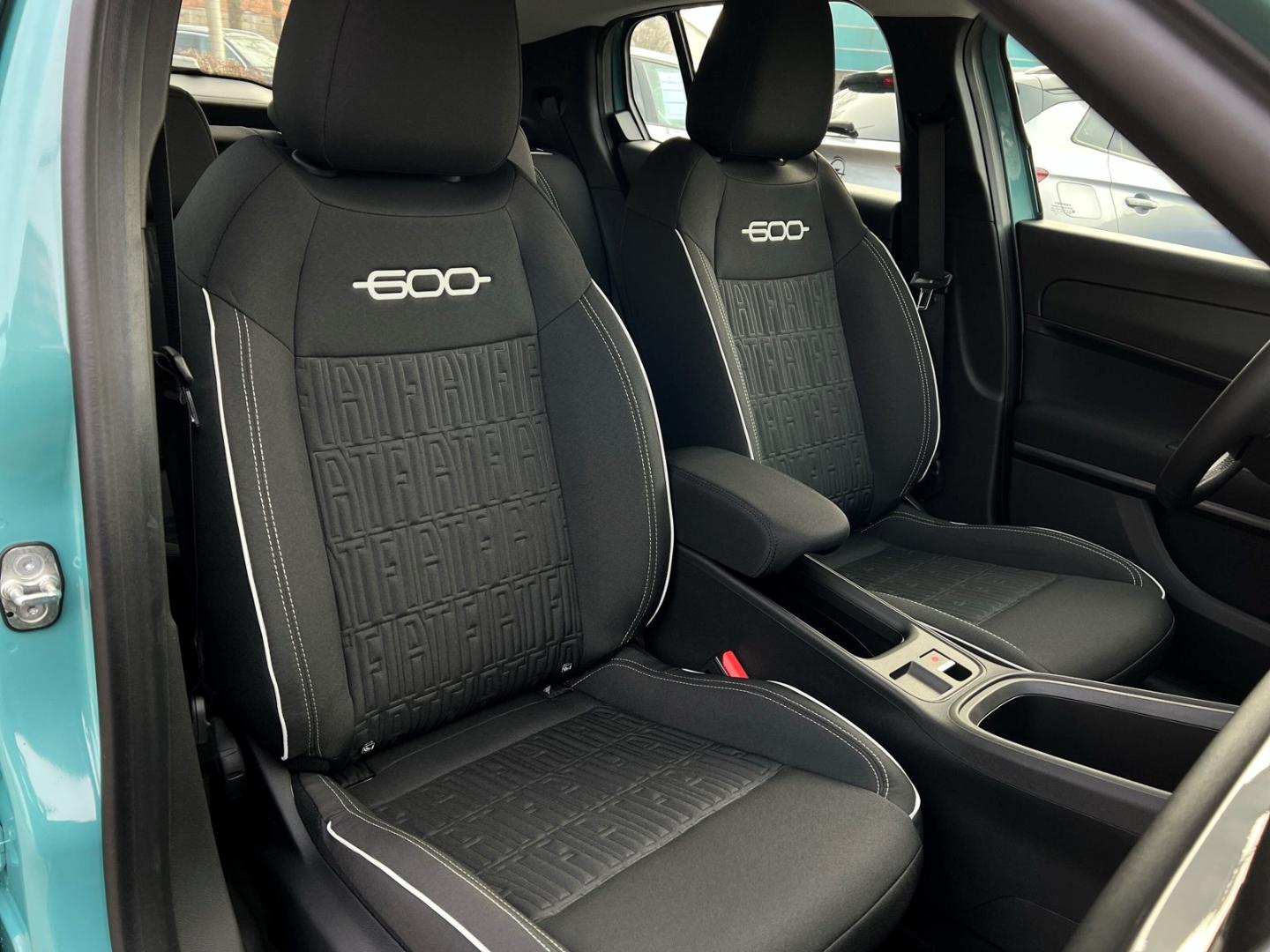 Fiat 600 1.2 Hybrid Business Edition Navi LED Kamera 