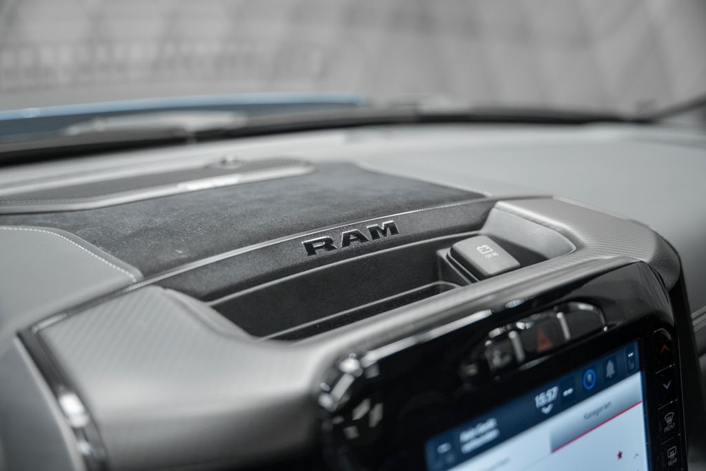 RAM TRX 6,2 HYDRO BLUE 1.HAND - Bild 33