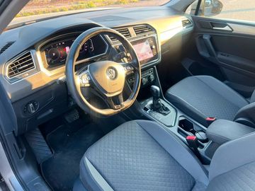 Volkswagen Tiguan - 8
