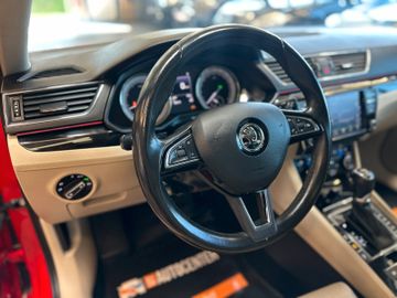 Skoda Superb Lim. L&K 4x4 *Leder*TÜV*Sitzh.*Sitzbelüft