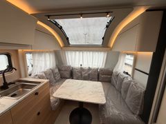 Adria Adora 572 UT*ALDE*Umriss*MJ2026*Vorlauf*