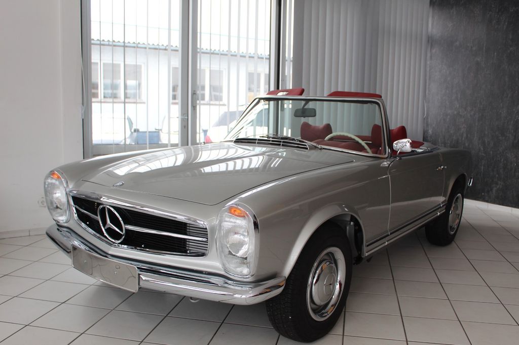 Mercedes-Benz 230