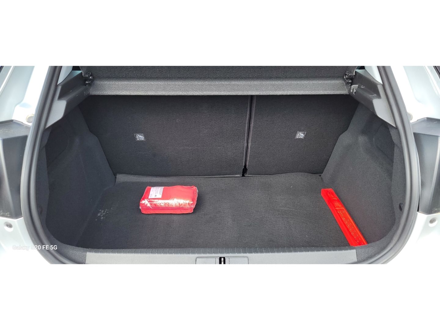 Fahrzeugabbildung Opel Corsa F kleiner Flitzer mit Allwetter