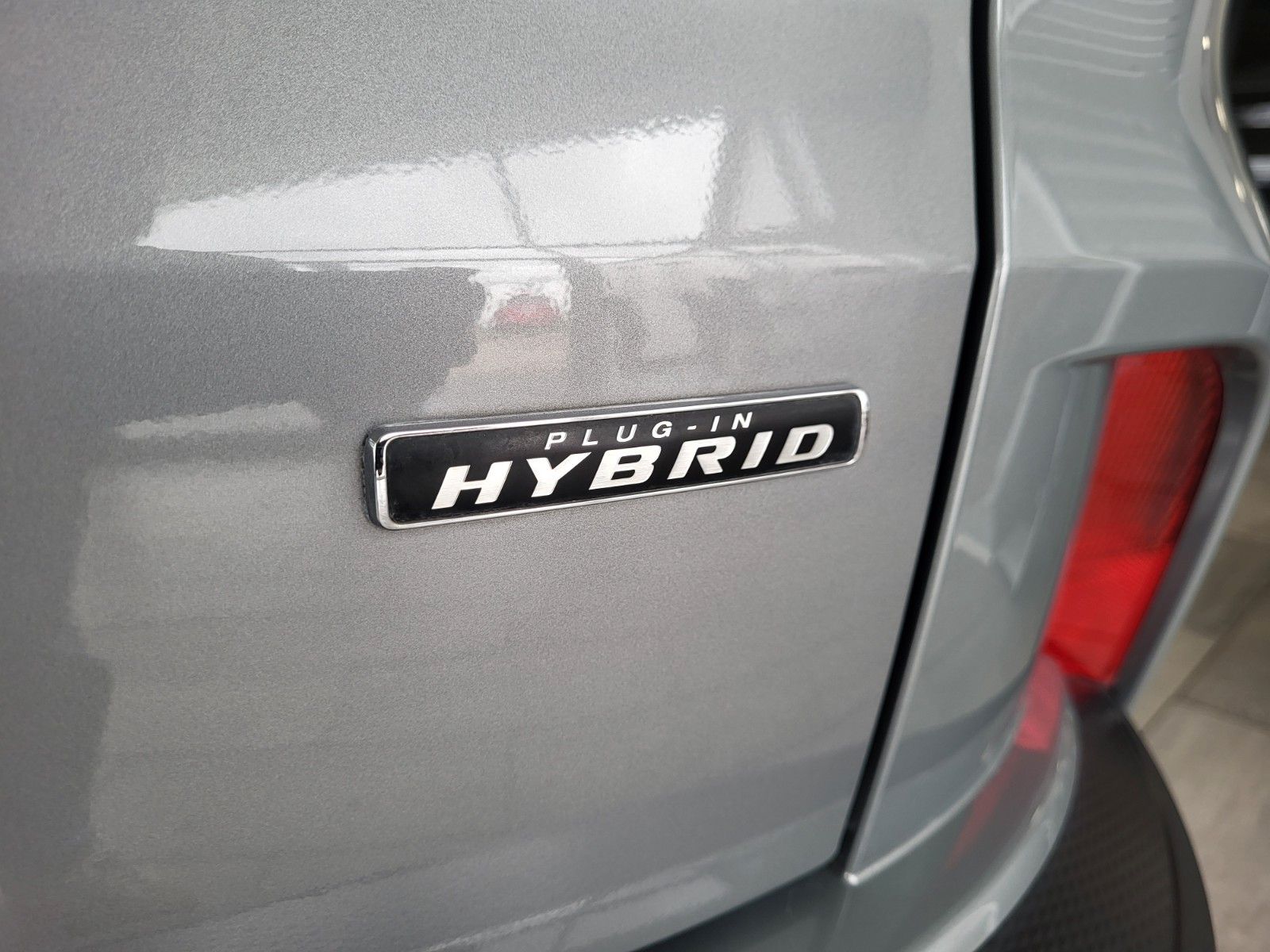 Fahrzeugabbildung Ford Kuga Plug-In/NAVI/SITZHZG./AHK/PDC