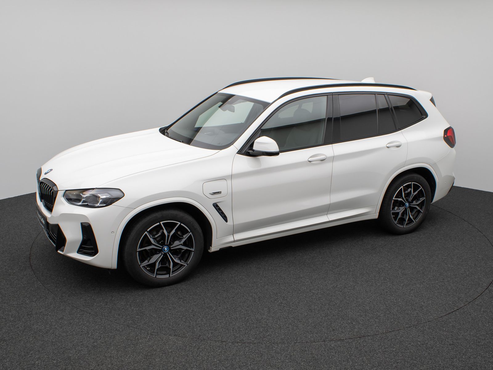 Fahrzeugabbildung BMW X3 xD30e M Sport Kamera DAB HiFi Fernlichtassist