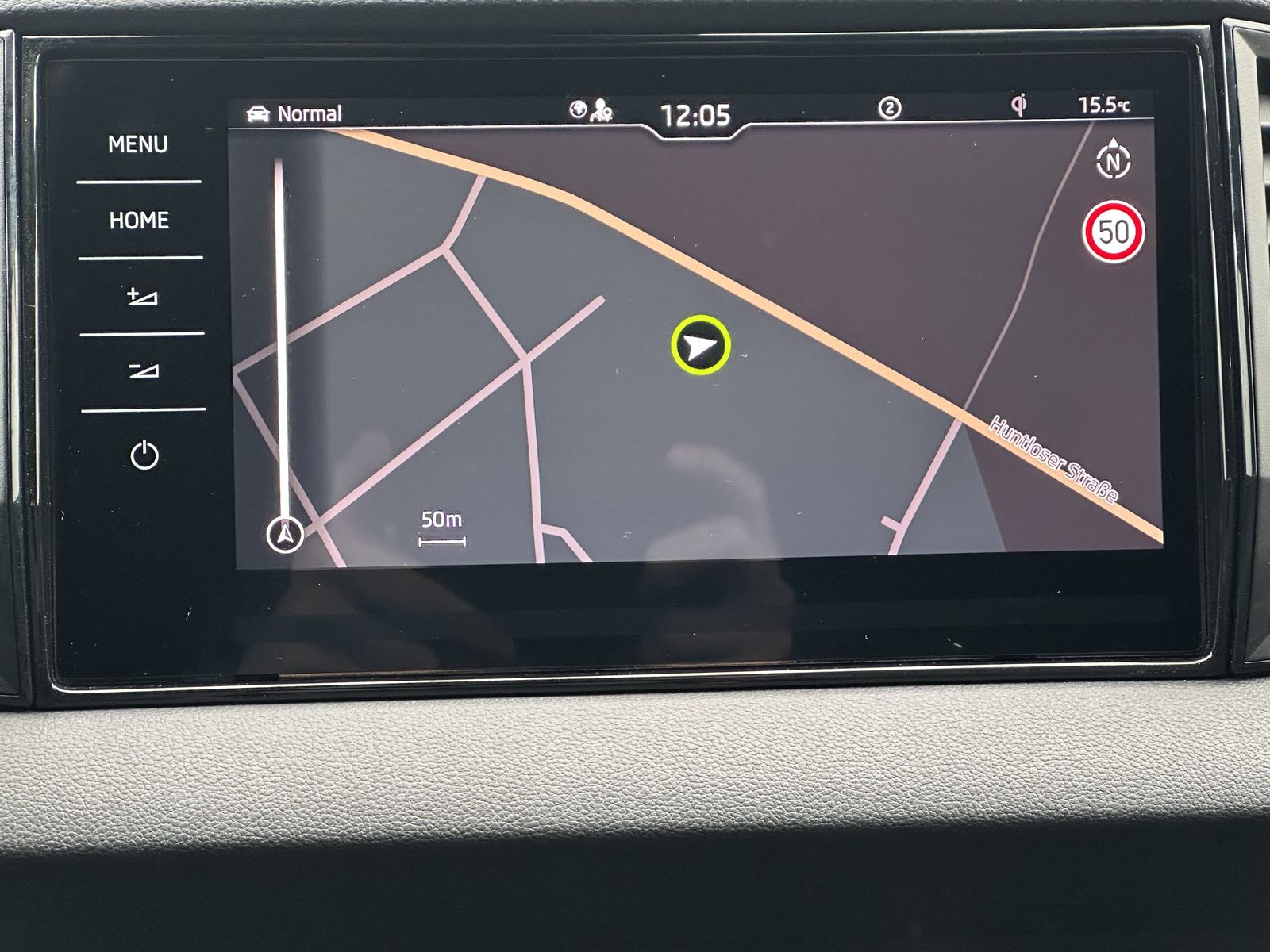Fahrzeugabbildung SKODA Karoq 2.0 TSI DSG Sportline 4x4 NAV+LED+VCOCK+DC