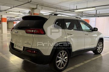 Jeep Cherokee - 5