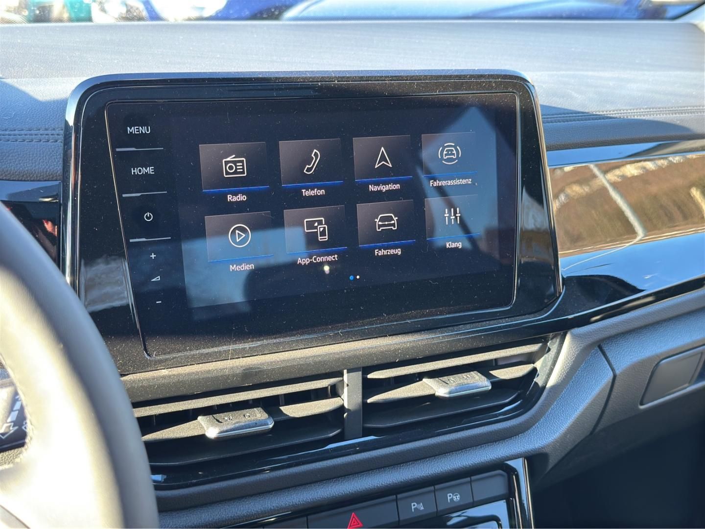 Fahrzeugabbildung Volkswagen T-ROC R-Line R-Line,Pano-Dach,Easy-Open,Navi,AHK