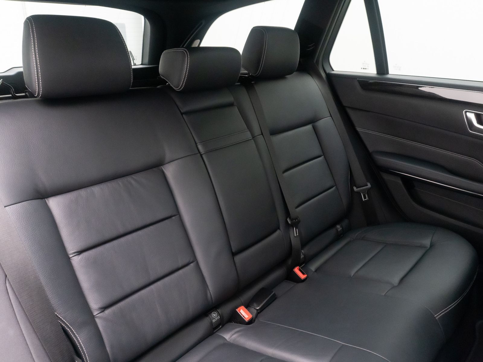 Fahrzeugabbildung Mercedes-Benz E 350 BlueTEC PDC Navi Tempomat LED Leder 18Zoll
