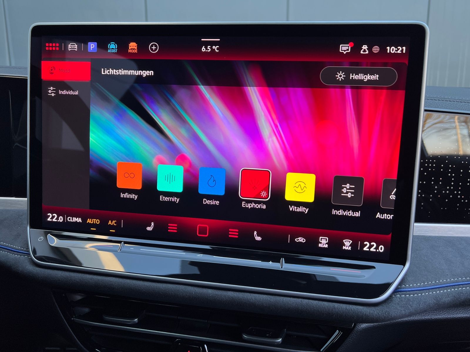 Fahrzeugabbildung Volkswagen Passat Variant R-Line 2.0 TDI DSG 4MOTION *AHK,