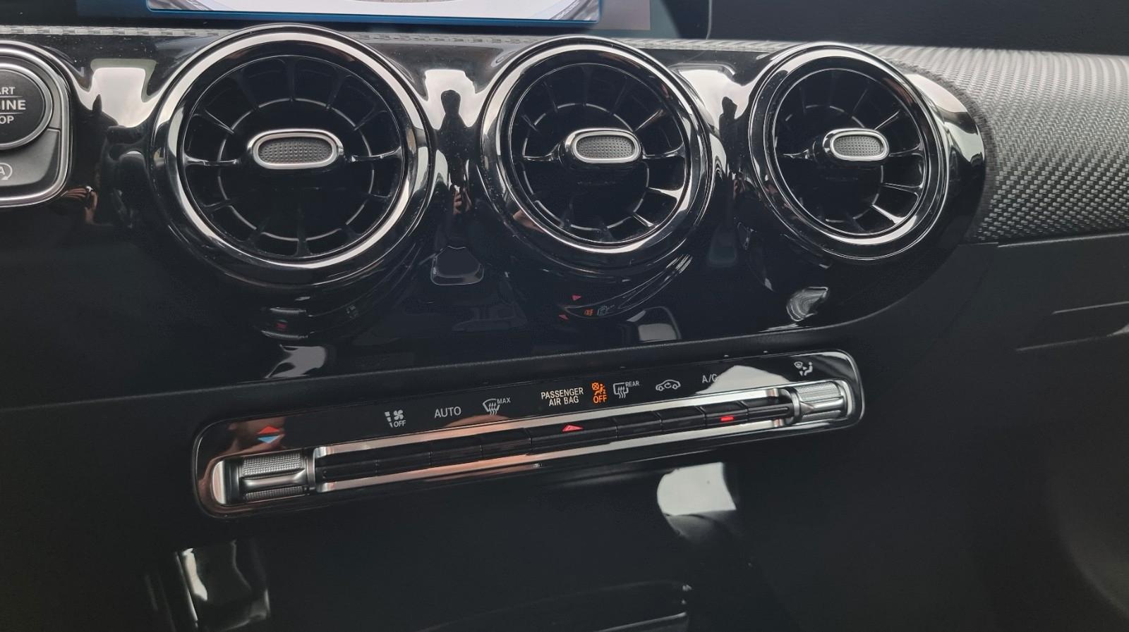 Mercedes-Benz A 180 Lim-48TKM-LEDER-KAMERA-GARANTIE-AUTOMATIK-