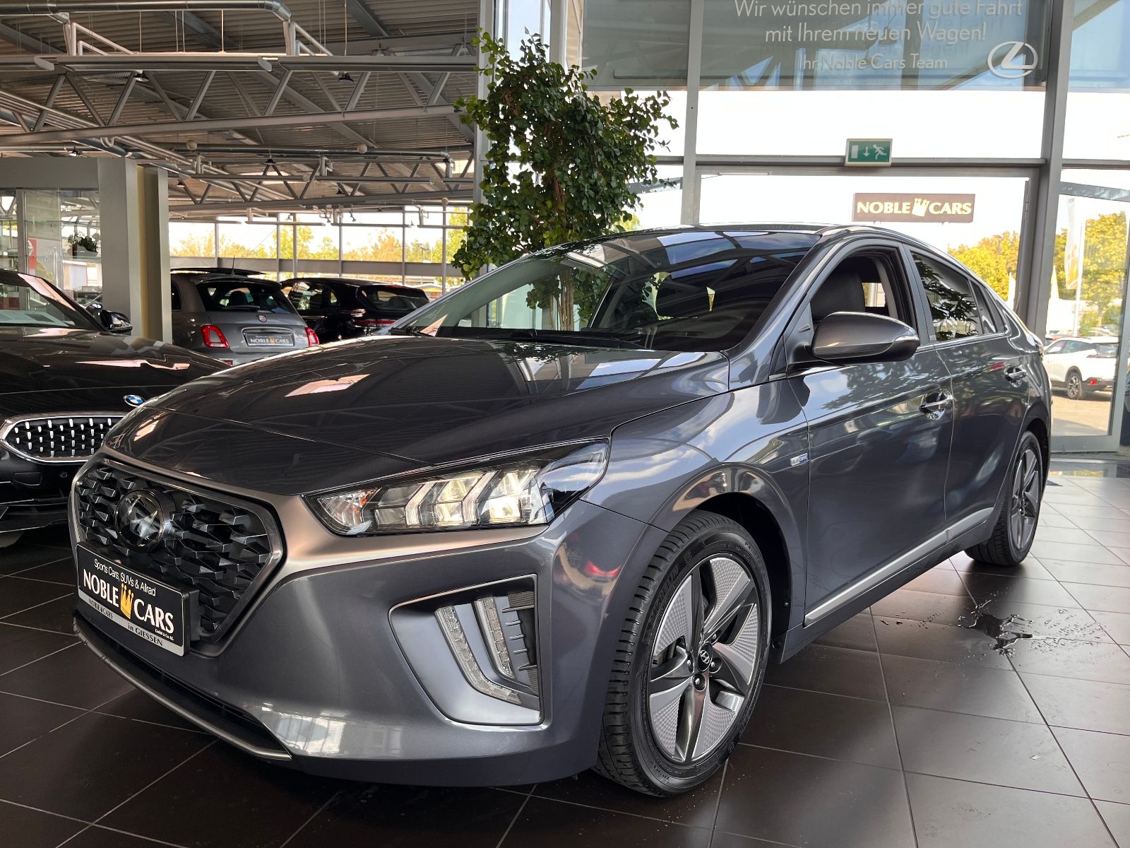 Fahrzeugabbildung Hyundai IONIQ Style Hybrid KLIMA LED NAV SHZ RFK