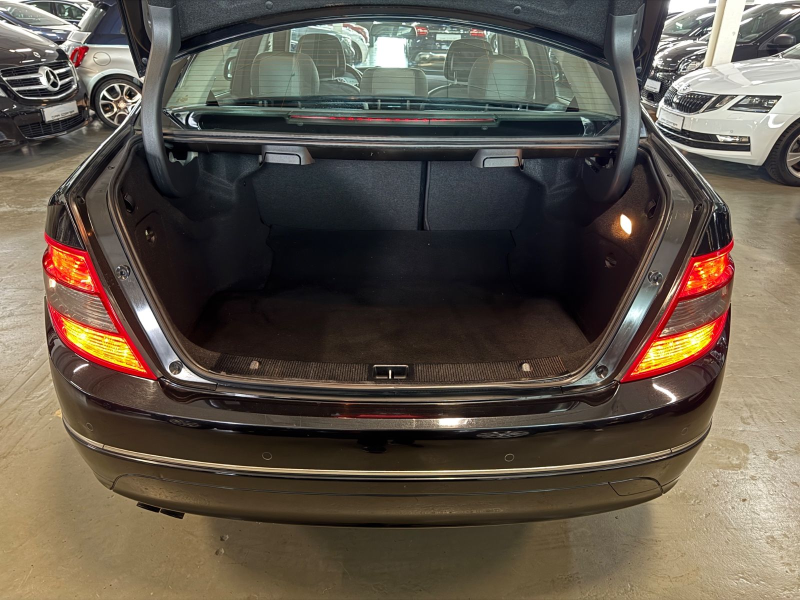 Fahrzeugabbildung Mercedes-Benz C 200 CDI AVANTGARDE AHK SHZ LEDER PTS TÜV NEU