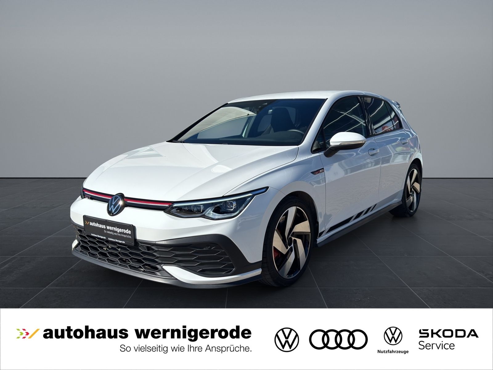 Volkswagen Golf VIII GTI Clubsport 2.0TSI Rear View LED D foto 1