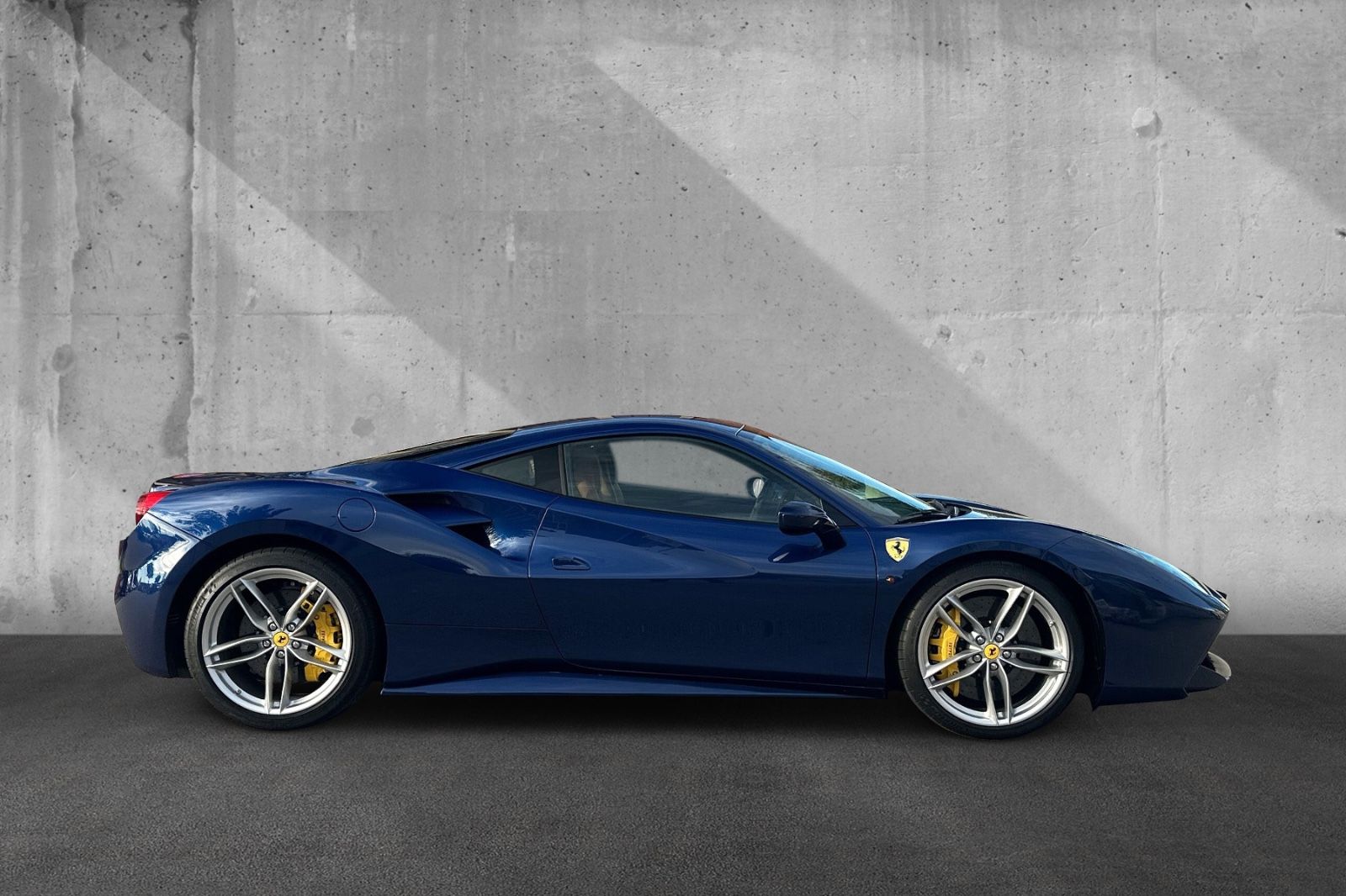 Fahrzeugabbildung Ferrari 488 GTB*Carbon*Daytona*Lift*dt.Fzg*Blu TDF