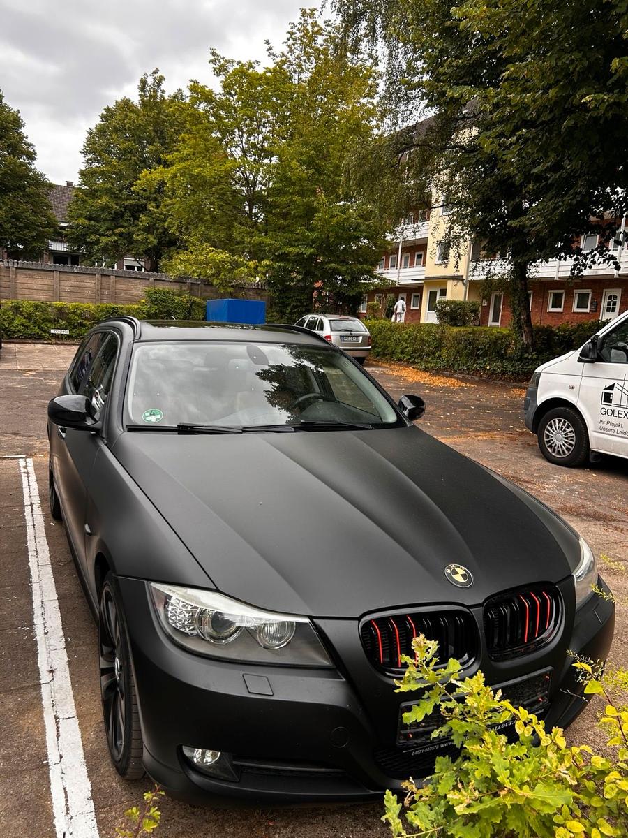 BMW 320 2011 — photo 11