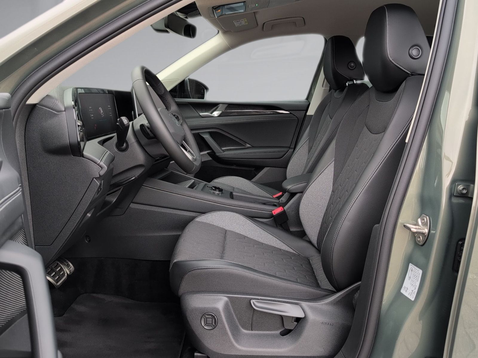 Volkswagen Tiguan Goal AHK StHzg. 360° 5 Ja. Garantie WSS-h foto 15