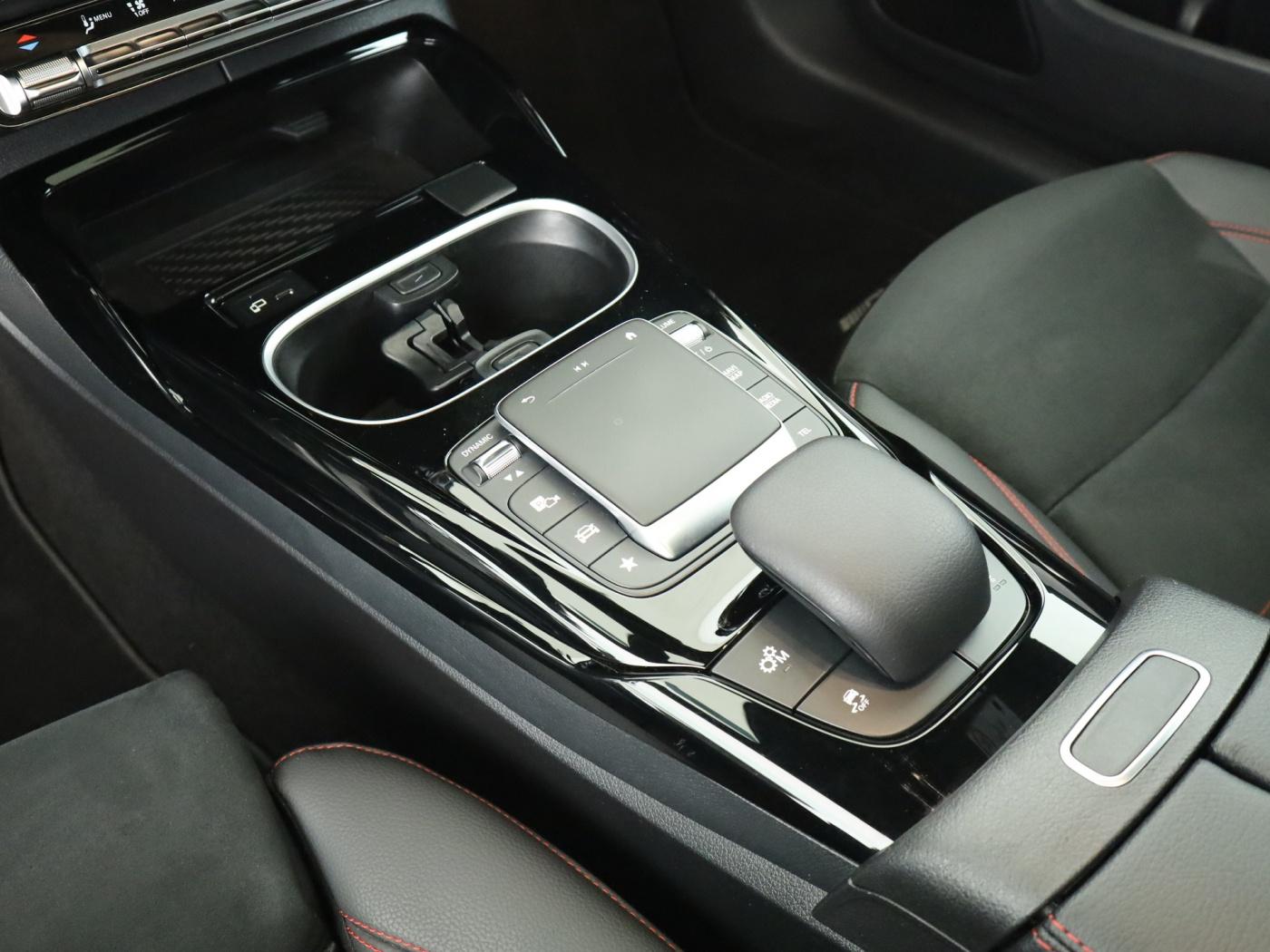 Mercedes-Benz CLA 35 AMG 4M SB *Pano*Multibeam*HUD*Distr*360°*