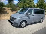 Volkswagen T6.1 Multivan, 2.0 TDI,  AHK, Standheizung - gebrauchte VW T6 Multivan aus dem Jahr 2023