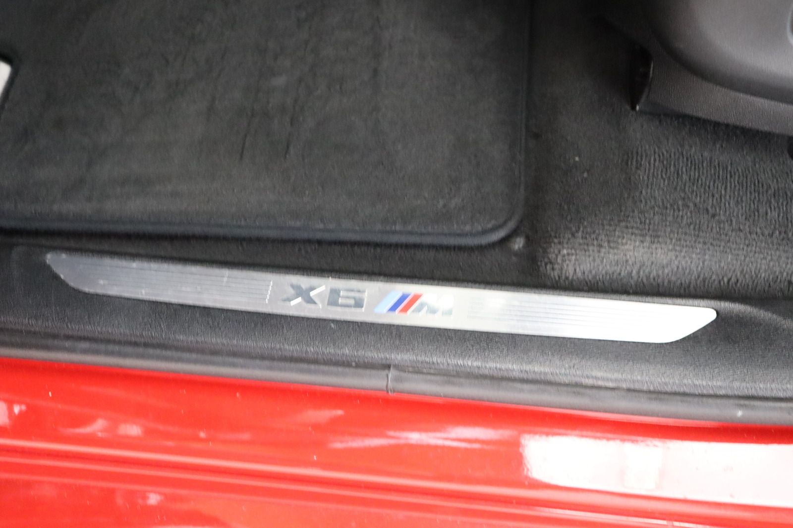 Fahrzeugabbildung BMW X6 M * HUD * LEDER * 360° Kamera