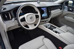 Fahrzeugabbildung Volvo XC60 B5 D AWD Ultimate Dark*STDHZG*360°*LUFT*AHK