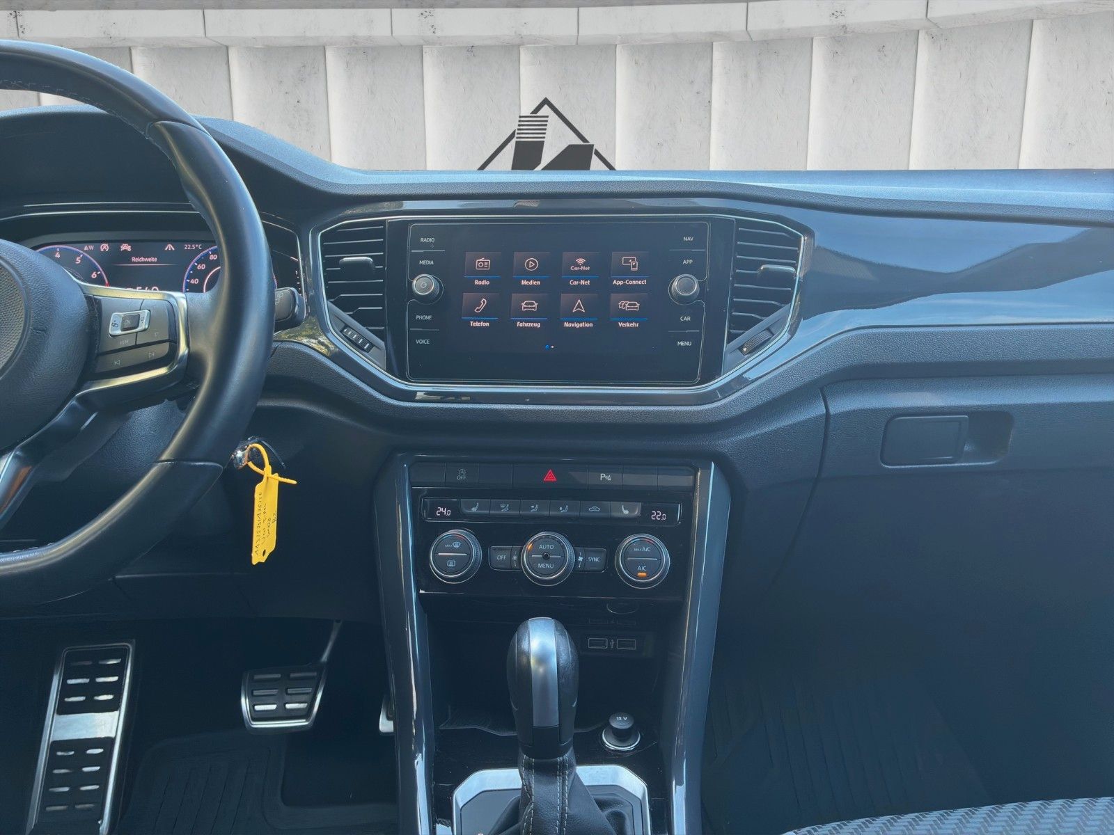 Fahrzeugabbildung Volkswagen T-Roc R-Line*Sport 4M*DSG*AHK*Navi Kamera**