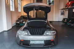 Fahrzeugabbildung Aston Martin V8 Vantage S *MWST. / 2. HAND / SCHECKHEFT*