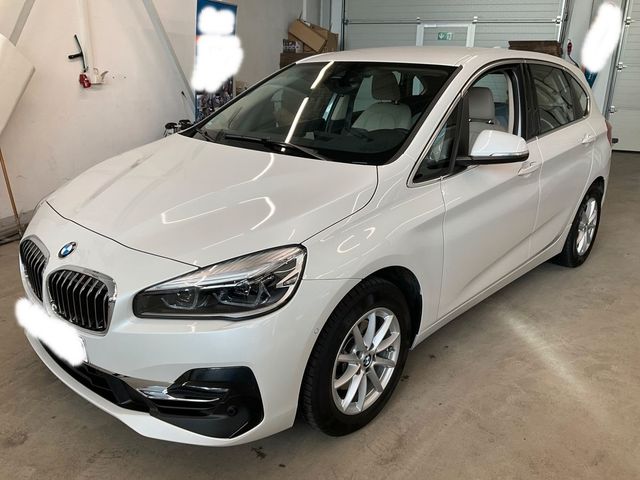 BMW 218    Active Tourer 218 i Luxury Line