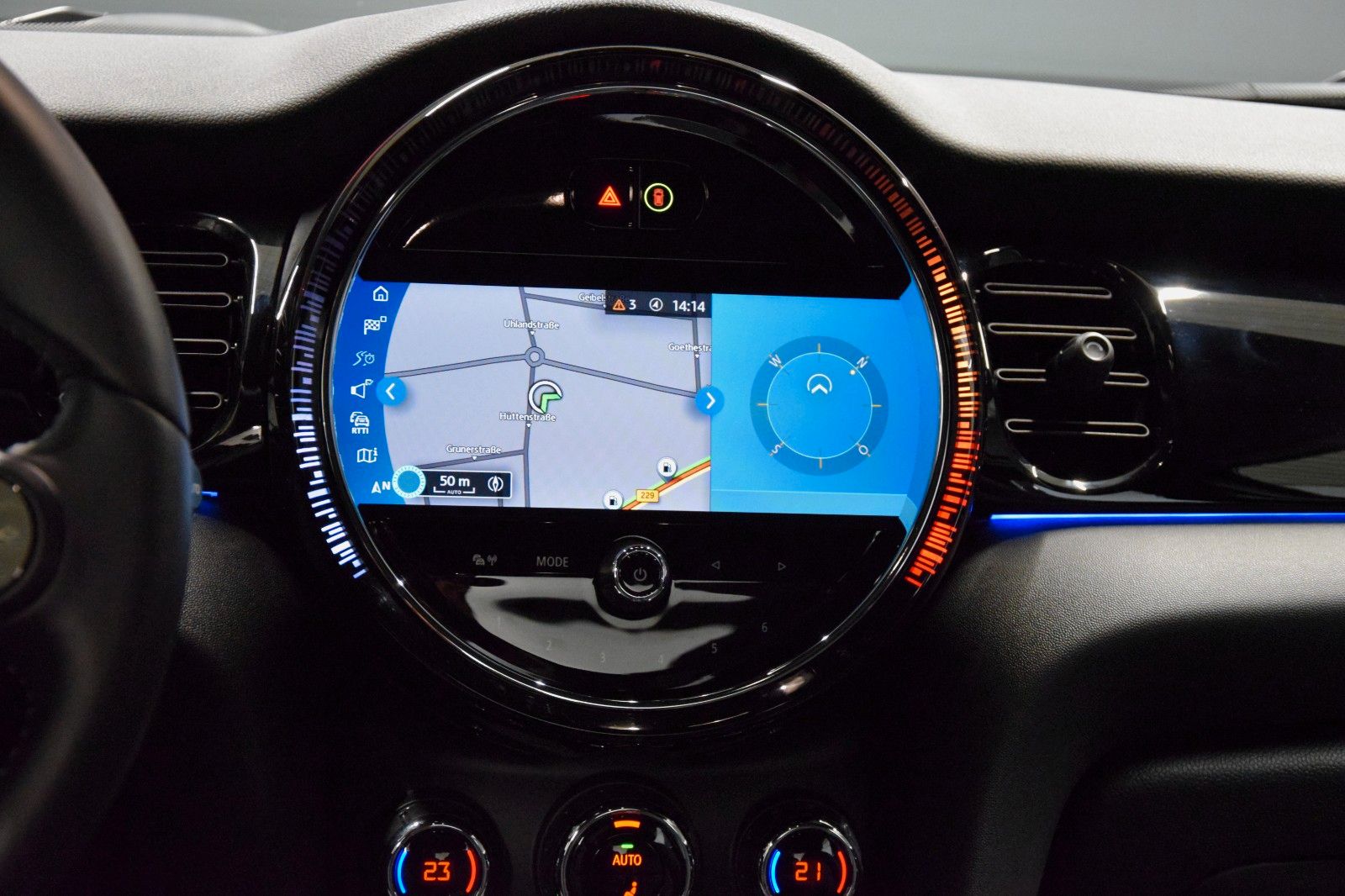 Fahrzeugabbildung MINI Cooper Autom.Mini Yours Trim 5-Tür Premium Extra