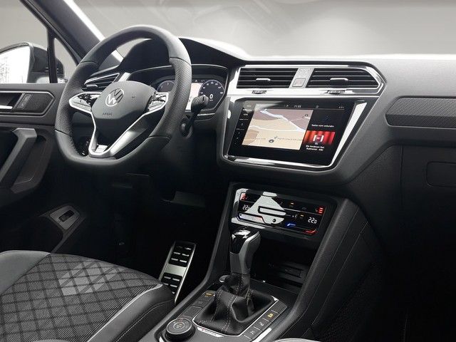 Fahrzeugabbildung Volkswagen Tiguan 2.0TDI DSG 4M R-Line PANO+AHK+STDHZ+++