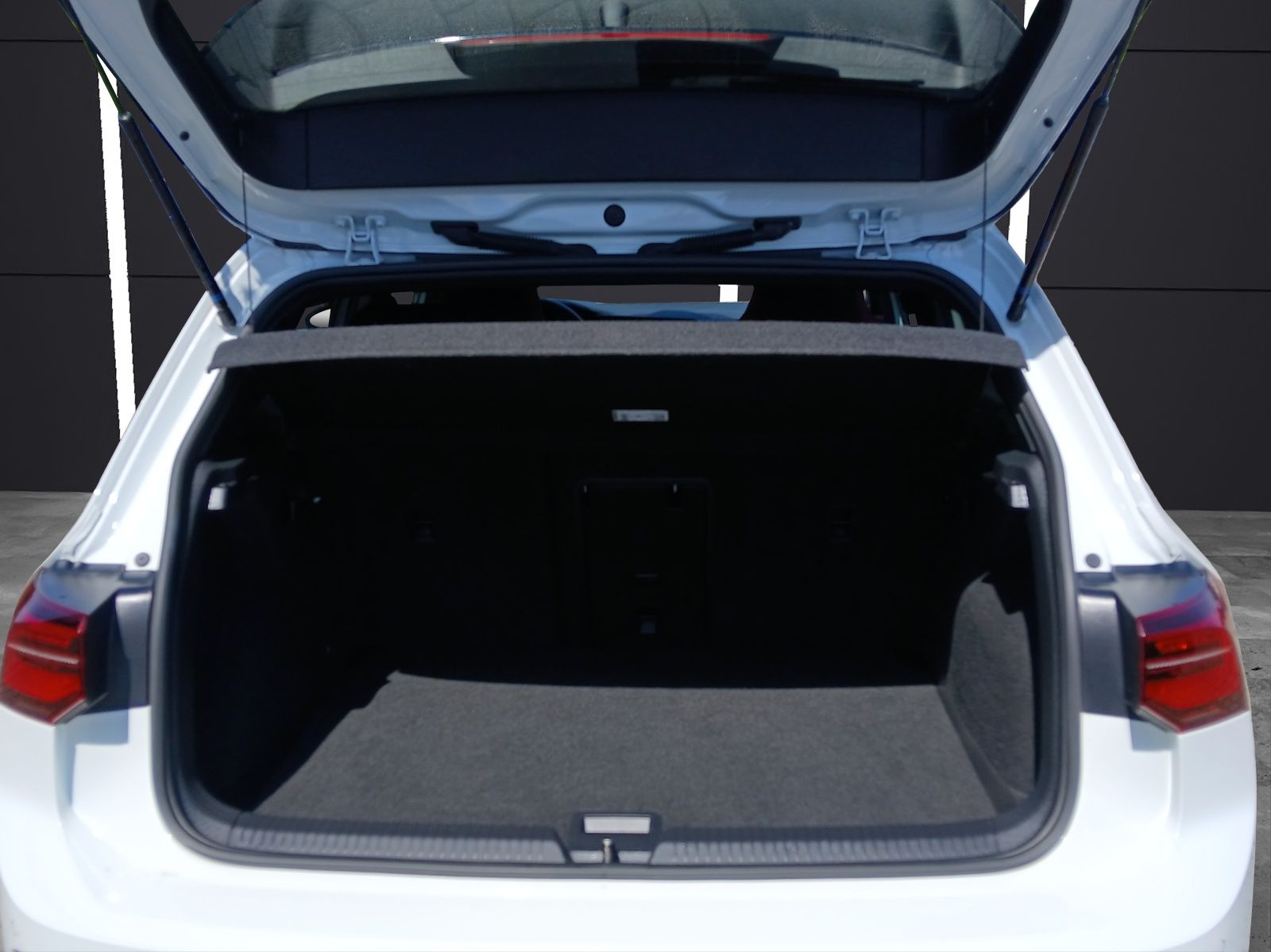 Fahrzeugabbildung Volkswagen Golf VIII GTI Clubsport Matrix Navi Leder Pano A