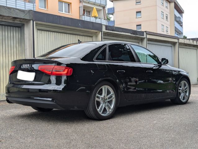 Audi A4 B8 8K2 Facelift S-line 2.0 TFSI 211 PS