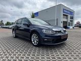 Volkswagen GolfVIIVariant,RLine, Highline,Navi,BiXenon,RCam - : Behindertengerecht