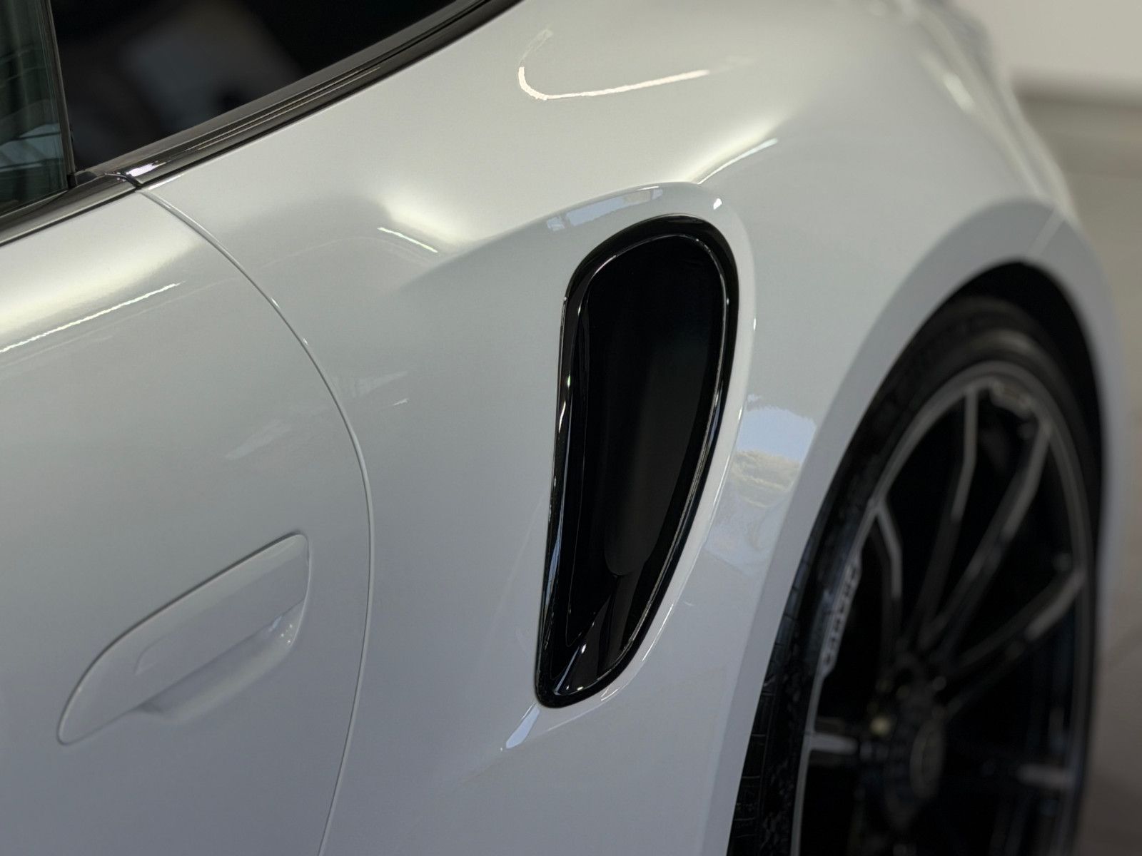 Fahrzeugabbildung Porsche 992 Turbo S|AERO-PAKET|BRABUS|BOSE|ACC|KW