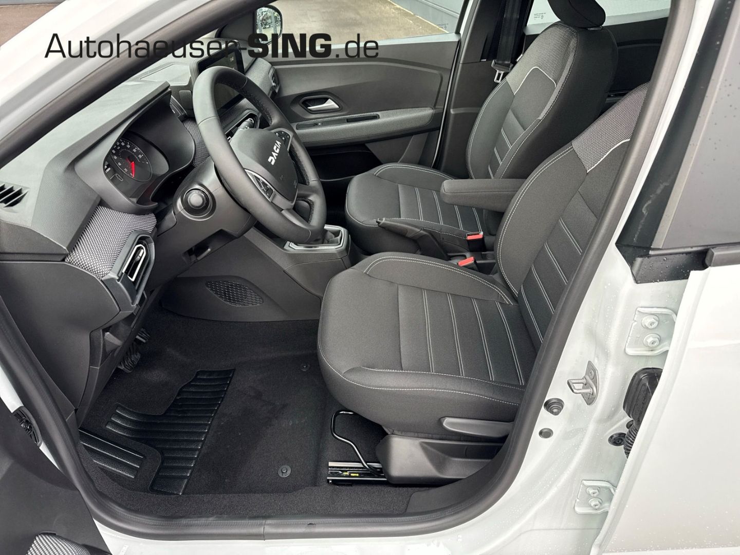 Dacia Sandero - Bild 10