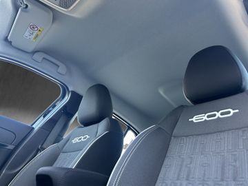 Fiat 600e Business Edition KAMERA LED SHZ NAVI