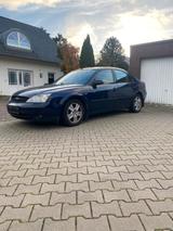 Ford Mondeo - Ford Mondeo aus 2003 mit Diesel-Antrieb