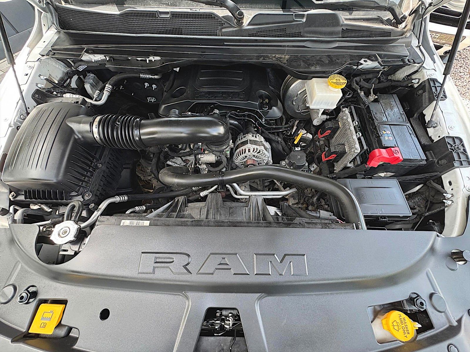 Fahrzeugabbildung Dodge RAM 5.7 V8 HEMI SPORT NIGHT Offroad 4x4 HARDTOP