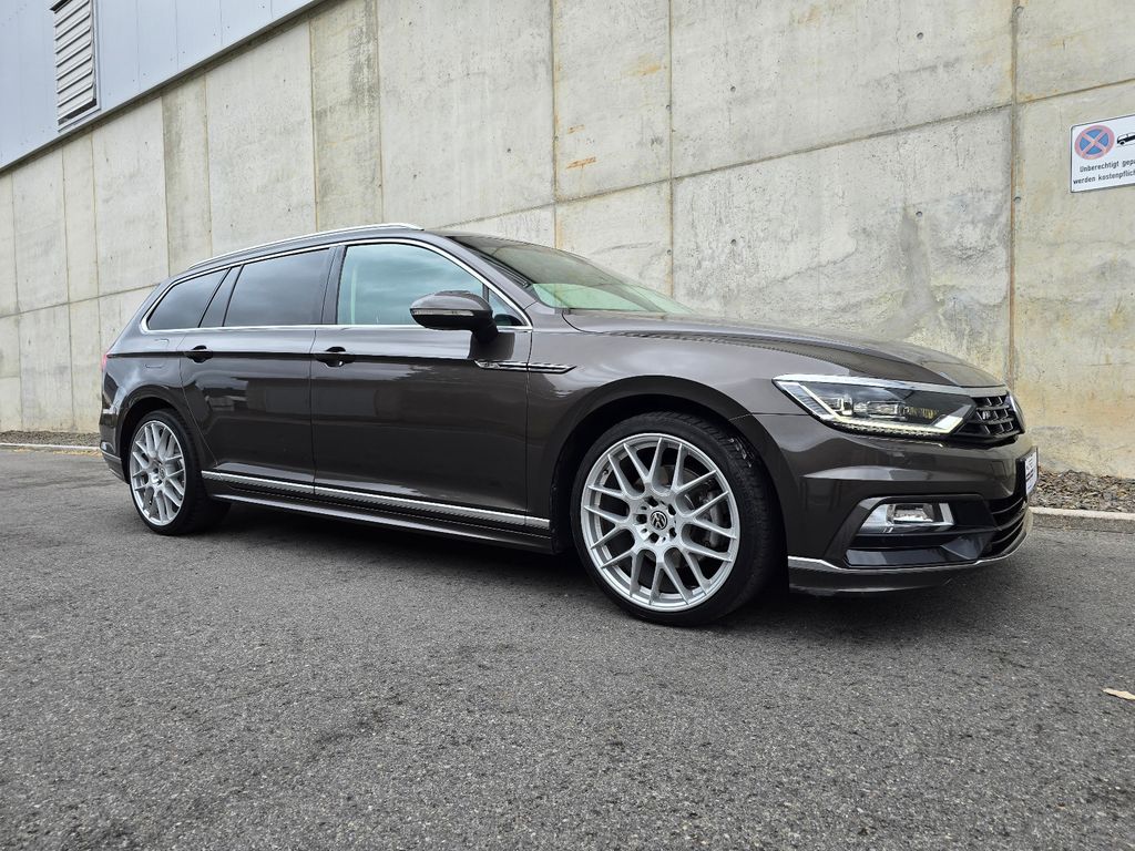 VW Passat Variant R-Line 2.0TDI 150PS DSG Pano DAB VW Passat Variant R-Line 2.0TDI 150PS DSG Pano DAB