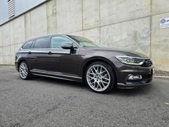 VW Passat Variant R-Line 2.0TDI 150PS DSG Pano DAB VW Passat Variant R-Line 2.0TDI 150PS DSG Pano DAB