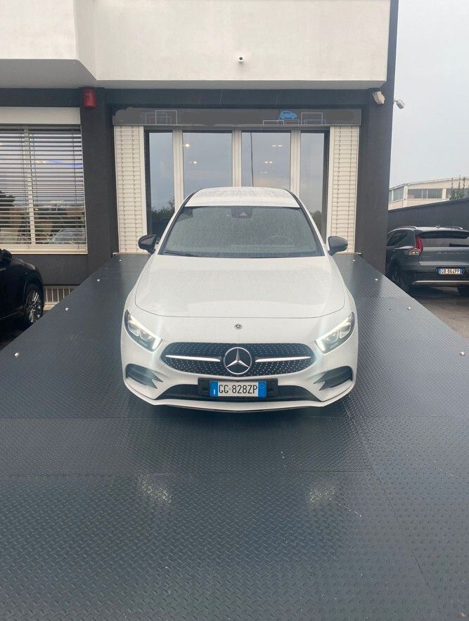 MERCEDES-BENZ Mercedes-benz A 200 d Automatic Premium