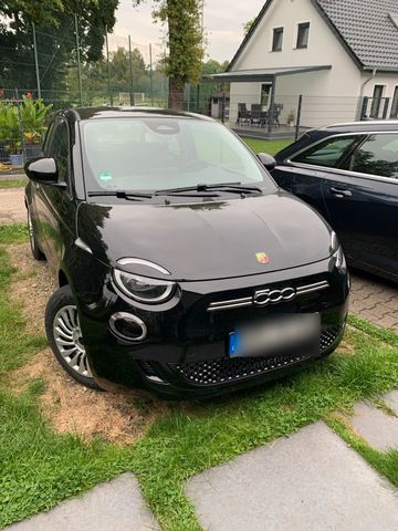 Fiat 500E 1HD. 6180 km Topp Zustand !!!