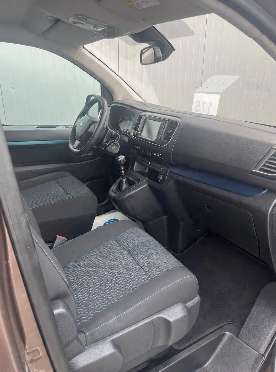 Peugeot Expert Traveller Active L2 KLIMA NAVI 8-SITZ AHK