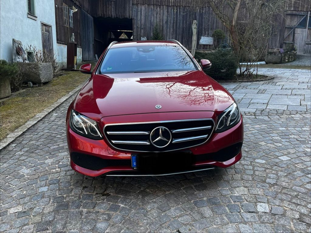Image of Mercedes-Benz E 400