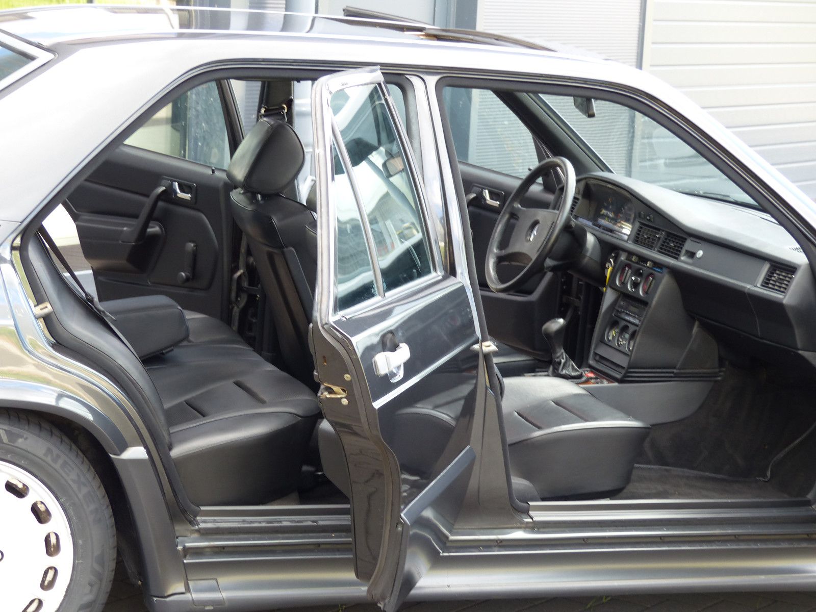 Fahrzeugabbildung Mercedes-Benz 190 E 2,3 16 V * 1.Hand* Erstlack*